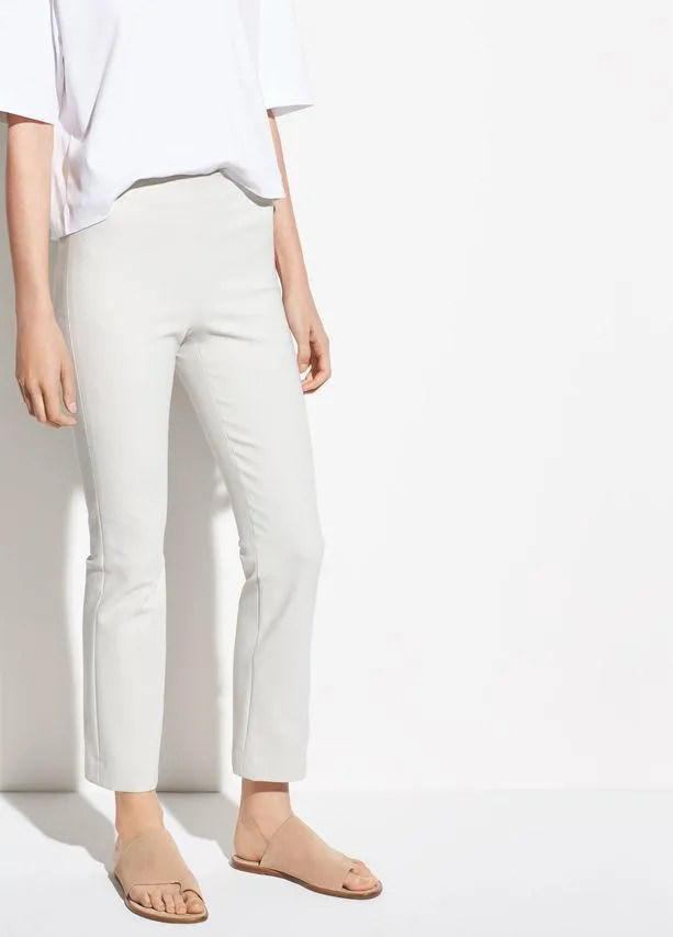 VINCE - Crop Flare Pant in Gesso